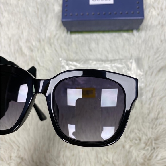 Gucci Accessories - Gucci Women's Black Square Sunglasses